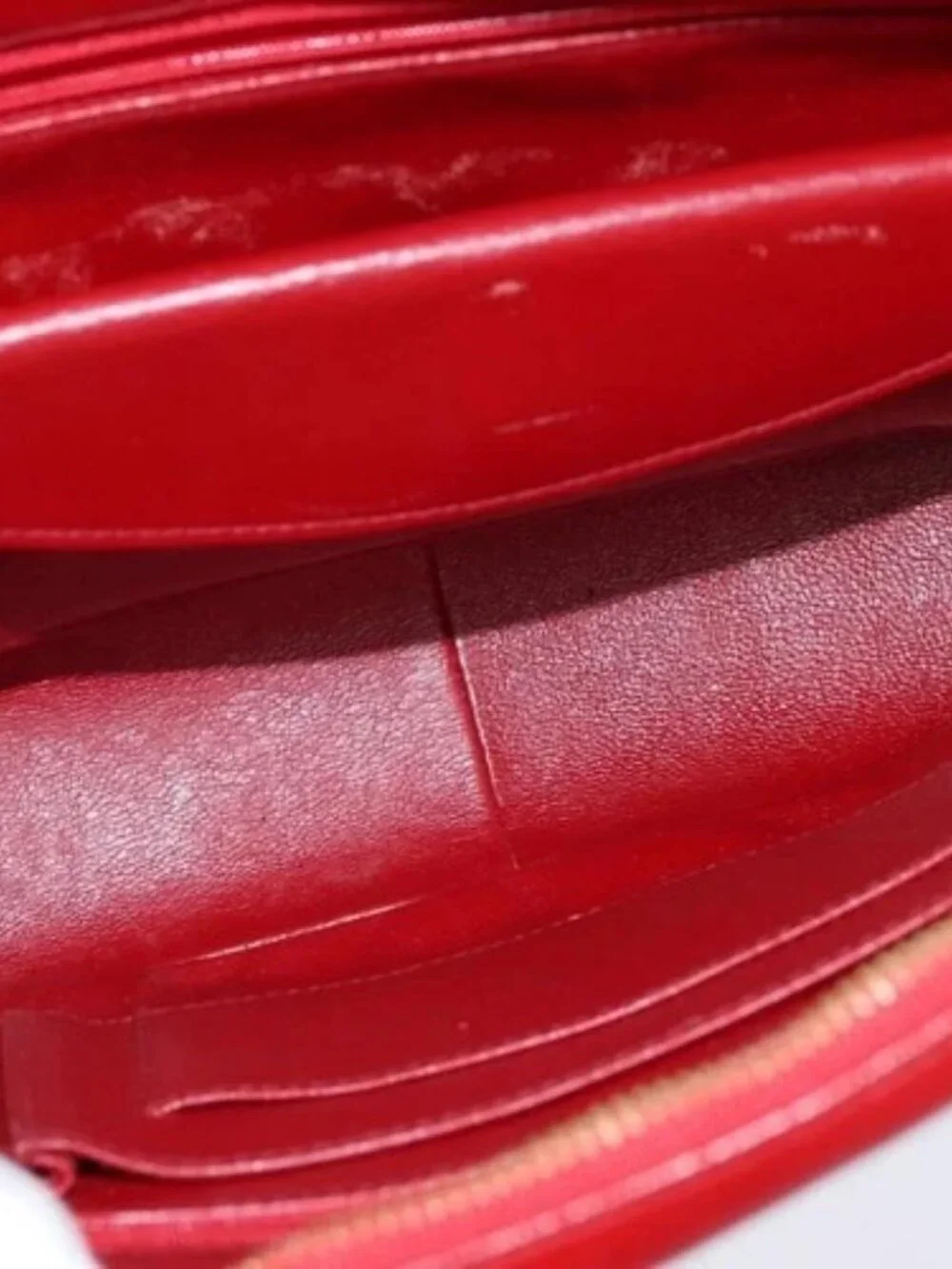 CHANEL brand	chanel color	red